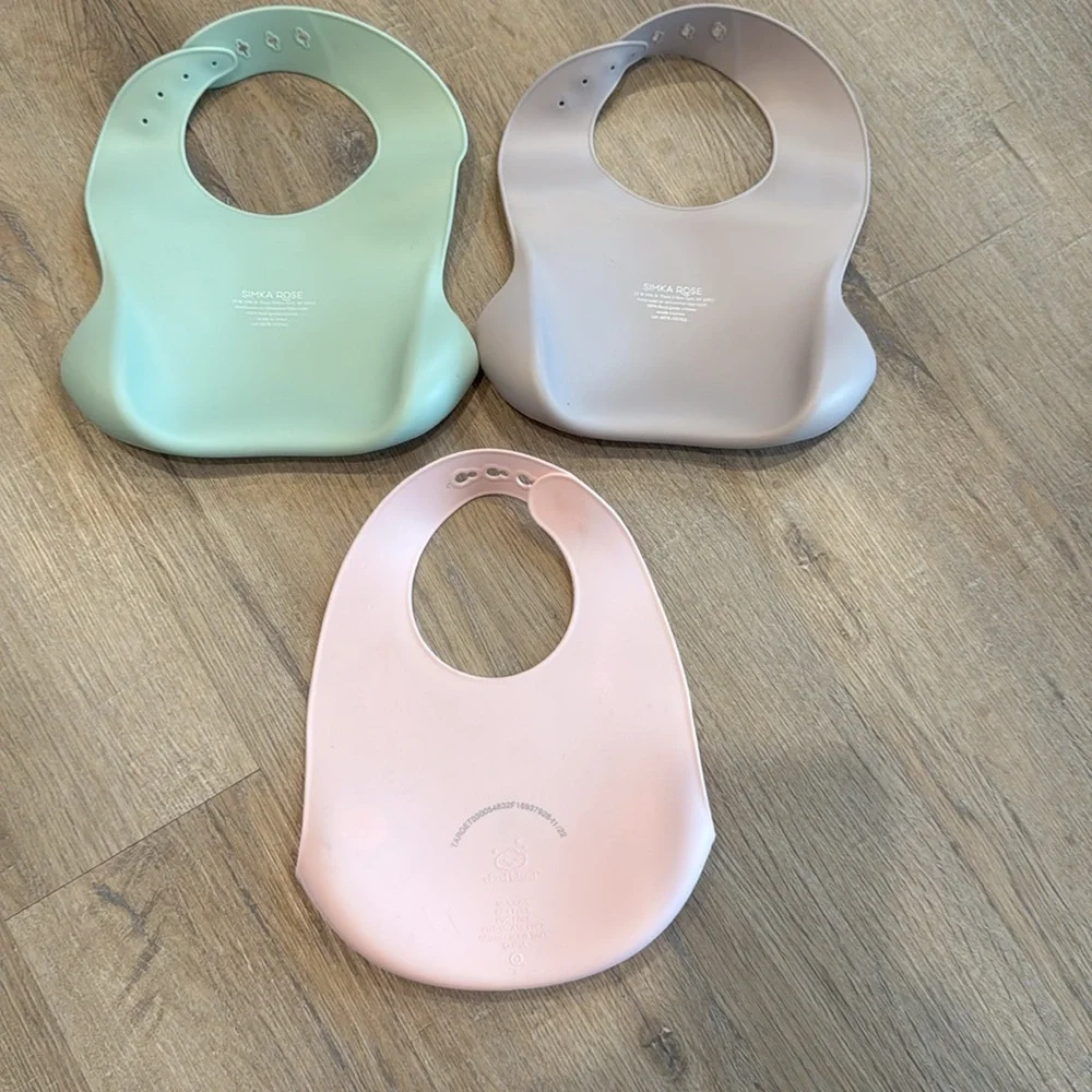 Simka Rose Silicone Bibs